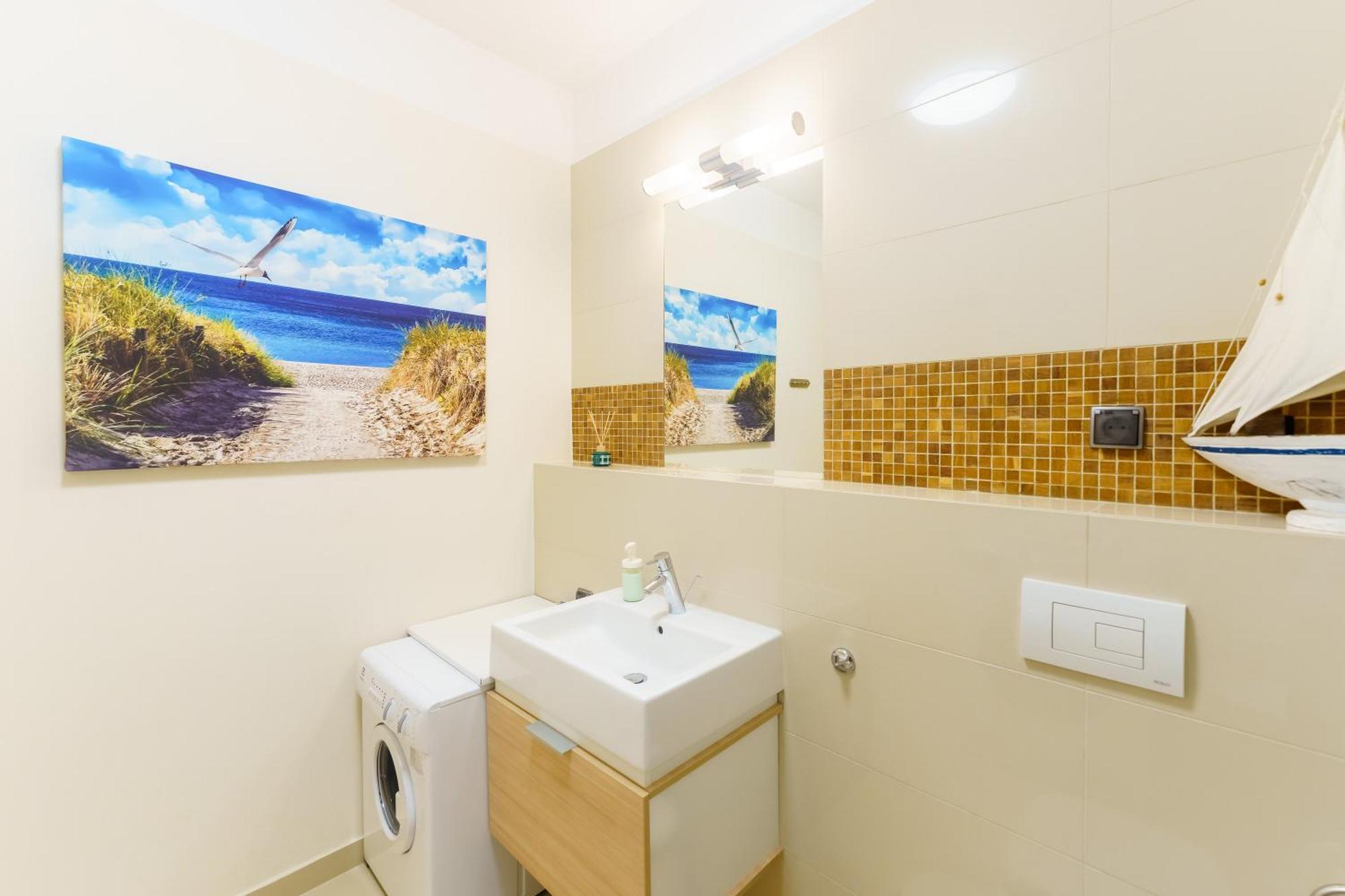 Golden Dune 100M Od Plazy Miedzyzdroje Luaran gambar